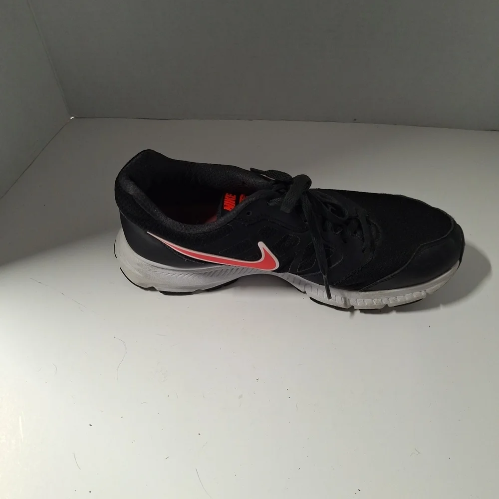 Nike Black and White Sneakers